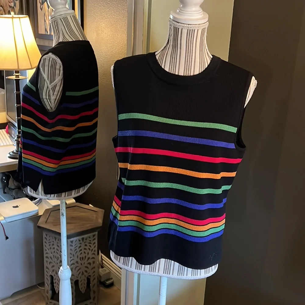 🛑 1 hour sale. St John, sleeveless sweater top, stripes, medium, elegant - Picture 3 of 10